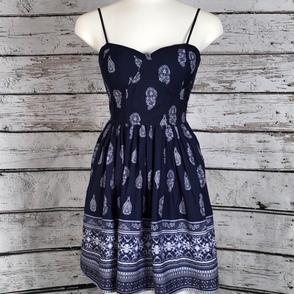 Band of Gypsies Dresses & Skirts - ⭐️HP🧜‍♀️Band of Gypsies Handkerchief Dress NEW M
